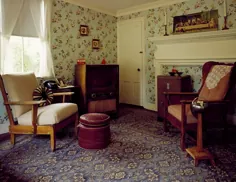 فضای داخلی اتاق نشیمن دهه 1950 در موزه Strawbery Banke ، پورتسموث ، نیوهمپشایر