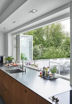 6 زرق و برق دارترین پنجره های آشپزخانه در جهان