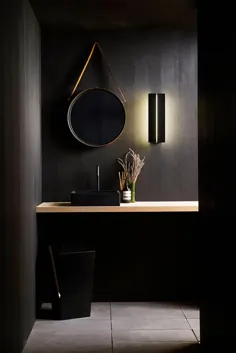 Outdoor Rated Ada Sconce 17 Black and Brass توسط Brendan Ravenhill