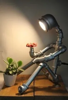 لامپ میز لوله - لامپ ربات انسان نما |  لامپ میز Steampunk - آفرینش های Novarian