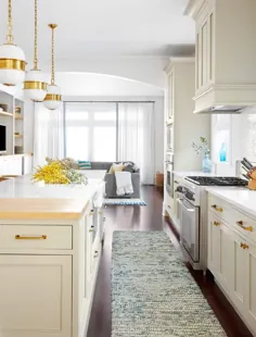 آشپزخانه روشن و مطبوع در خانه یک خانواده مفهومی باز شیکاگو