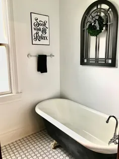 حمام سیاه و سفید