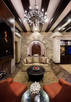 خانه ای به سبک مدرن اسپانیایی جزئیات زیبایی را در تگزاس به نمایش می گذارد
