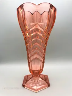گلدان شیشه ای Art Deco Peach Glass Chevron Davidson C.1930