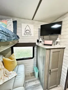 اتاق دو طبقه - زندگی شاد Camper - خانه ای با کریسی