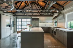 آشپزخانه مدرن صنعتی Loft Left - بوستون سامرویل - طراحی الهی + ساخت