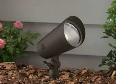 بهترین روش ها برای روشنایی حیاط خانه