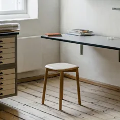 چهارپایه برای فضای زندگی مدرن در طراحی دانمارکی توسط HAY