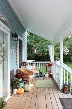 تور خانه پاییزه کلبه آبی با تزئین Vintage Farmhouse
