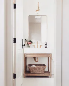 جیمی لین گرنرت در اینستاگرام: "من ممکن است امروز برای حمام میهمان خود یک فرش قدیمی ازetsy به دست آورم.  من چند داستان را که تقریباً به دست آورده ام ، به اشتراک می گذارم!  ... "