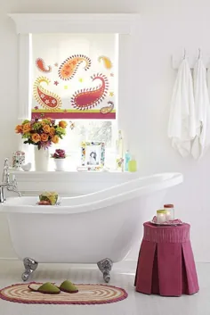 حمامهای لوکس با میزهای جانبی چشمگیر - چهارپایه رنگی