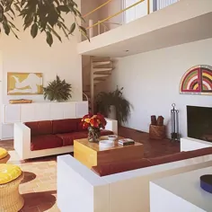 پرستش دهه 70 در اینستاگرام: «طرح رنگ در نقطه.  خطوط و زوایای تمیز بسیار راضی کننده است.  این یک اتاق نشیمن در یک خانه میرون گلدفینگر در همپتونز است ... »