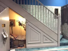 اتاق خواب: کمد زیر پله ها ، قسمت 1