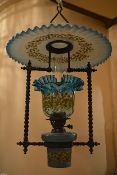 لامپ روغن آویز ویکتوریایی نادر و خیره کننده با قلم و سایه شیشه ای اصلی