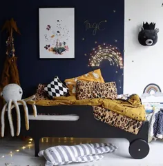 اتاق کودک نوپای زیبا که با مواد و رنگ های طبیعی ایجاد شده است