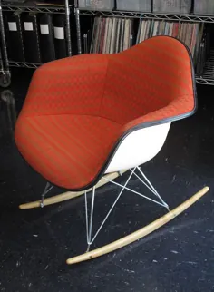 صندلی Eames نارنجی