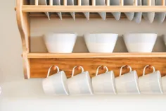 قفسه صفحه کلبه انگلیسی: یک پروژه ساده + ساده DIY برای آشپزخانه من - کاملاً Quinlan