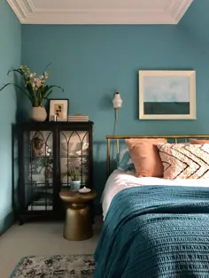 اتاق خواب آبی خال خال