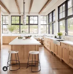 7 روش برای ایجاد یک آشپزخانه با ظاهری زیبا با کابینت های چوب کم رنگ - Studio Dearborn |  طراحی داخلی