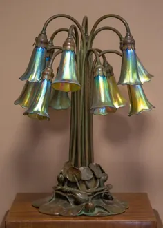 قیمت فروخته شده: Tiffany Studios Twelve Light Lily Lamp - 6 سپتامبر ، 0116 11:00 صبح EDT