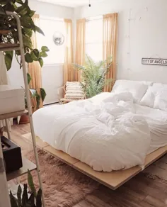 اتاق خواب ساده و گرم