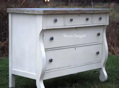 Empire Dresser با رنگ سفید گچ قدیمی دوباره اصلاح شد