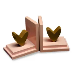 کتاب های قلب شکلاتی با پایه صورتی