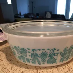 Vintage Pyrex Amish Butterprint Turquoise and White Cinderella |  اتسی
