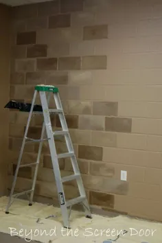 چگونه می توان دیوار بتونی را رنگ آمیزی کرد تا مانند سنگ به نظر برسد - طرح های سونیا همیلتون