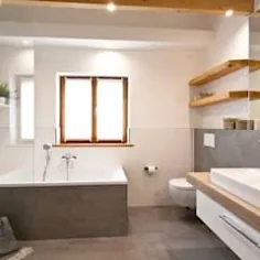 Schickes badezimmer mit viel holz banovo gmbh rustikale badezimmer |  احترام گذاشتن