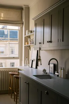 آشپزخانه Shaker Galley: یک طراحی کوچک شیک توسط deVol برای بنیانگذاران مجله غلات