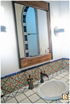 کاشی تزئینی Backsplash در حمام به سبک اسپانیایی