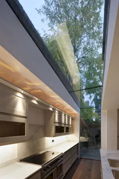 اسلاید به بیرون: 7 روش استفاده از درهای شیشه ای کشویی در دکوراسیون منزل