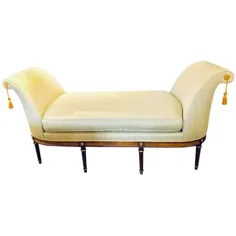 یک تختخواب مخصوص صندلی Fine Louis XVI یا تختخواب در تودوزی ابریشم