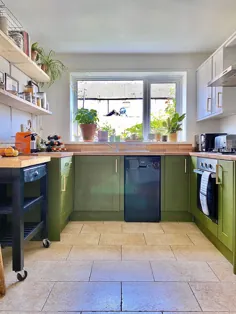 آشپزخانه سبز  پس از نقاشی با رنگ فرانسوی در کنستانس ماس.