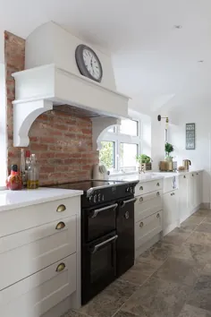 آشپزخانه کلاسیک خاکستری روشن