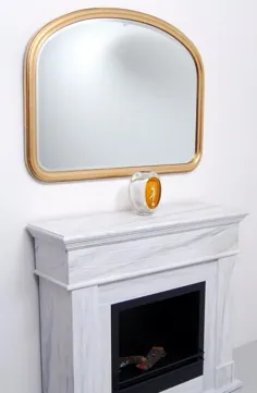 آینه بزرگ طلا روی آینه