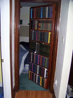درب کتابخانه ای که درب شما را جایگزین می کند.