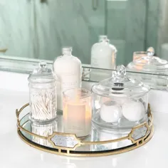 خانه مبارک |  Kayla Johnson در اینستاگرام: “ما خیلی دوست داریم که این مشتری چگونه سینی آینه طلای جدید ما را مدل داد!  ایده آل برای حمام یا آشپزخانه شما!  توقف کنید و ما می توانیم به شما کمک کنیم سبک دهید ...