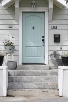 رنگ درب جدید - با آبی - خانه حصیری