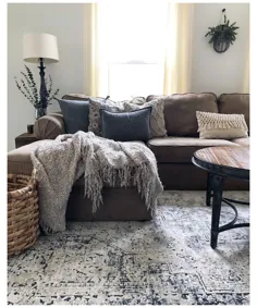 فرش خاکستری کاناپه قهوه ای