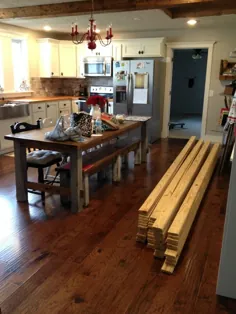 چگونه کف چوب واقعی را با هزینه کمتر از 1.50 دلار برای هر فوت مربع نصب کردیم