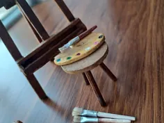 صندلی وپالت نقاشی مینیاتوری