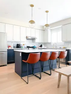 کابینت های آشپزخانه اسپری رنگ شده Hale Navy و White Dove