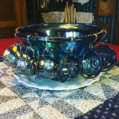 Laraine - RainMomShop on Instagram: l € intageVintage Blue Carnival Glass Punch Bowl with 12 Cup.  75 دلار به علاوه حمل و نقل و حمل و نقل.  طرح LAYAWAY در دسترس است.  نظر خود را در مورد من یا DM من در صورت €