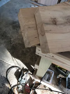 چگونه یک میز لهجه ضایعات چوبی درست کنیم