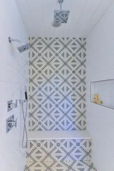 دوش حمام کوچک با کاشی های سیمانی موزاییک سفید و خاکستری با لهجه w i - 2019 - دوش حمام