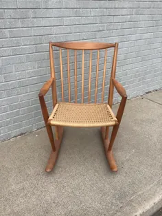 صندلی گهواره ای ساک سیم بند دار مدرن دانمارکی
