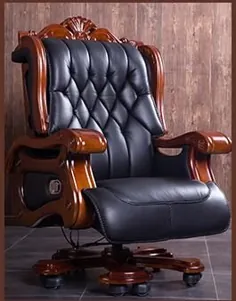 رئیس ارشد اجرایی  صندلی اداری.  از صندلی رایانه ای می توان برای ماساژ صندلی صندلی استفاده کرد