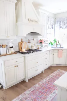 آشپزخانه بهاری تا تابستانی خانه مزرعه ای فرانسوی زیبا - مدل توری